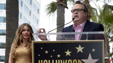 Звезда от „Модерно семейство“ се сгоди 