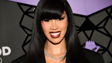 Младата майка Карди Би отменя концерт заради инцидент