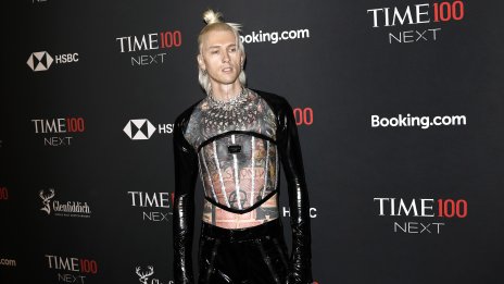 Machine Gun Kelly към модните си критици: Запазете несигурността си за себе си