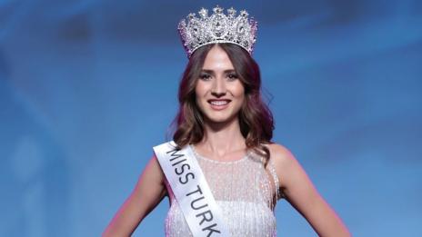 Новата „Мис Турция“ – Симай, с български корени