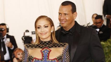 Дженифър Лопес се готви за първия сватбен танц – предстои шоу!