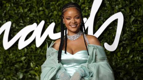 Риана намери своя двойничка в социалните мрежи