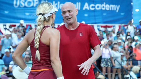 Рядкост - Андре Агаси изненадващо се появи с 21-годишната си дъщеря