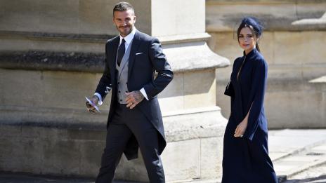 Голият Дейвид Бекъм рекламира модната колекция на Виктория