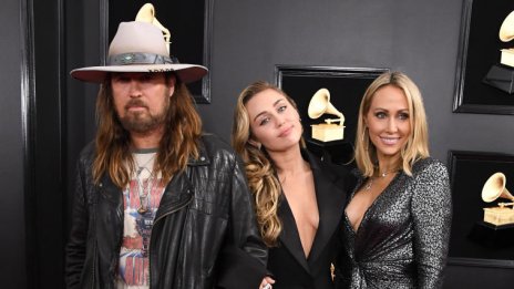 След 30 години брак: Родителите на Майли Сайръс се развеждат