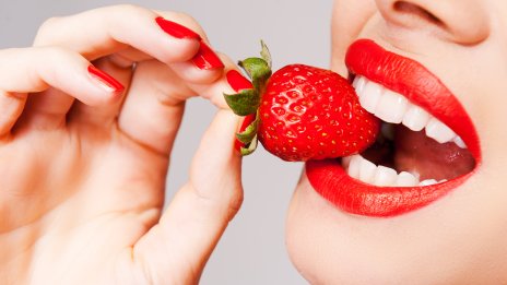 Ягодов маникюр – идеален за пролетта и лятото