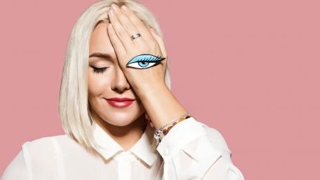 Нокти с окото на Злото – новият тренд в маникюра