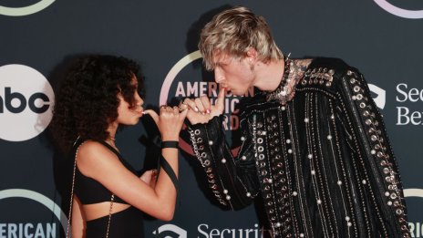 Machine Gun Kelly си намери нов татуист – дъщеря му