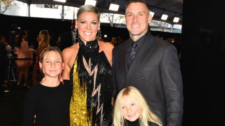 Пинк направи шокиращо разкритие за началото на романса си с Кери Харт