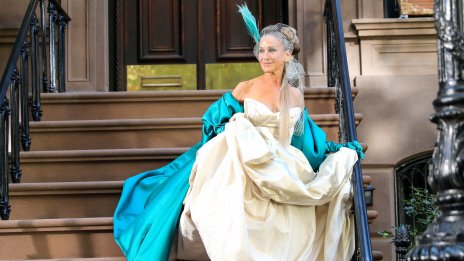 Сара Джесика Паркър пресъздава незабравима сцена от „Сексът и градът“