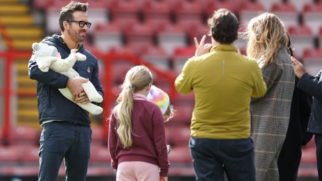 Щастливо семейство – Блейк Лайвли и Райън Рейнолдс показаха бебето