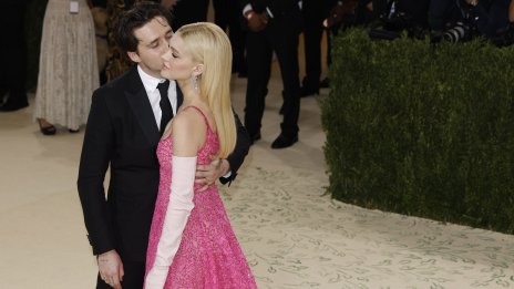 Бруклин Бекъм и Никола Пелц минават под венчило през април