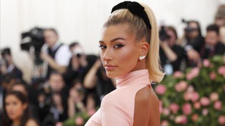 Хейли Бийбър стана влогър