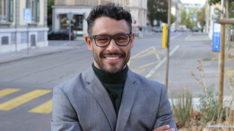 Зодии и любов: 4 зодии, които се възбуждат от интелекта