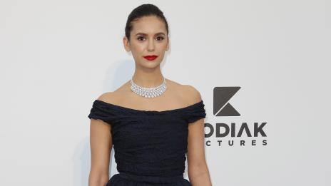 Нина Добрев разкрива ежедневната си грижа за кожата