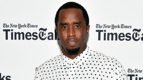 Побелял и неглиже – появиха се първите снимки на затворника Пи Диди