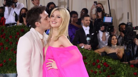 В конфликта със семейството: Бруклин Бекъм взе страната на съпругата си