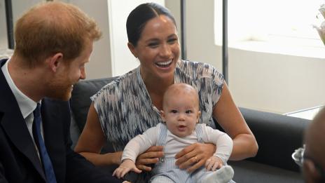 Чуйте първите думи на сина на Меган Маркъл и принц Хари