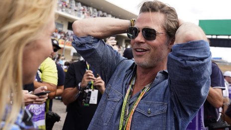 Нов месец, ново гадже: Брад Пит на концерт с нова, добре позната красавица