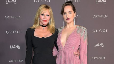 Дакота Джонсън блесна до сестра си Стела Бандерас и майка си Мелани Грифит