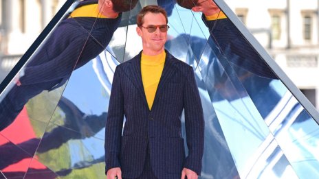 Бенедикт Къмбърбач предоставя дома си на бежанци