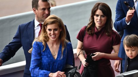 Децата на принцесите Юджини и Беатрис позираха за първа обща снимка