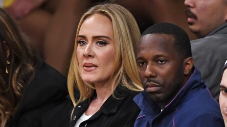 Поздравления за г-н и г-жа Рич: Адел потвърди брака си с милионера