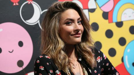 Парис Джаксън за баща си: За всяка купена играчка ни караше да четем пет книги