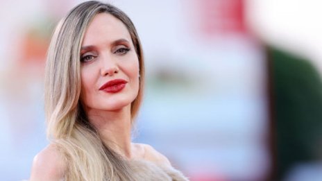 Анджелина Джоли планира да заживее в Камбоджа