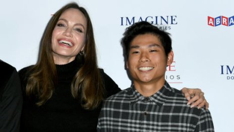 Синът на Анджелина Джоли и Брад Пит – Пакс, е приет по спешност в болница