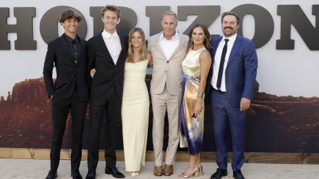 Кевин Костнър създава специални спомени с шест от седемте си деца