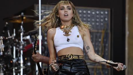 Майли Сайръс е обсебена от Хари Стайлс