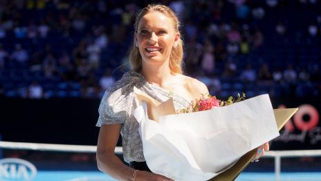 Бебе на борда: Каролине Возняцки с първа бременна фотосесия