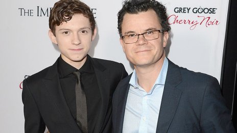 Бащата на Том Холанд разкри подробности за годежа на сина му със Зендая