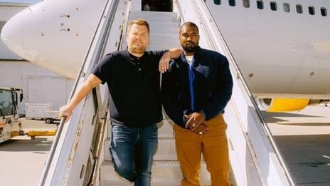 Кание Уест и Джеймс Кордън пеят във въздуха