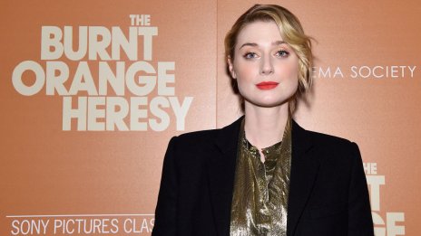 Първи снимки на Елизабет Дебики като принцеса Даяна