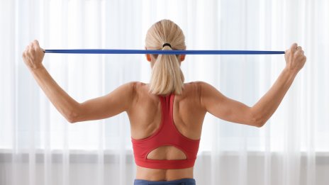 Как да постигнете „най-силните“ си рамене след 40-годишна възраст