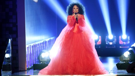 Възрастта е само число – 79-годишната Даяна Рос стана лице на Saint Laurent