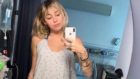 Майли Сайръс влезе в болница