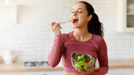 Не гладуването, а храненето е тайната към перфектната фигура