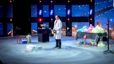 Микробиологът Явор Денчев популяризира забавната наука чрез „България търси талант“