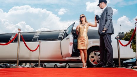 Топ 5 зодии, които обичат да водят бляскав живот