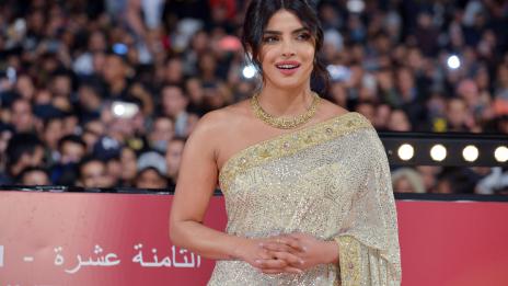 Маска с горещо олио – трикът на Приянка Чопра за блестяща коса