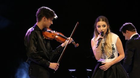 Михаела Маринова показа гаджето си