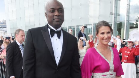 Ние срещу света – любовната история на норвежката принцеса Марта Луиз и шамана Дурек Верет