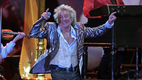 Щастлив дядо – Род Стюарт сподели първи снимки с новородените внуци