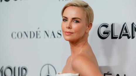 Чарлийз Терон: Майка ми уби баща ми