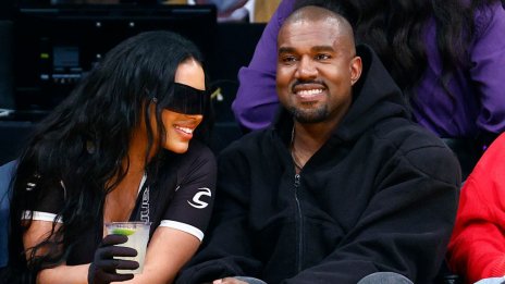 Нападнаха Кание Уест заради тениска с „Животът на белите има значение“