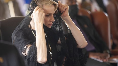 Принцеса Шарлийн притесни феновете с външния си вид