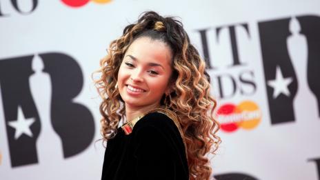 Ела Еър: Бях твърде толерантна!